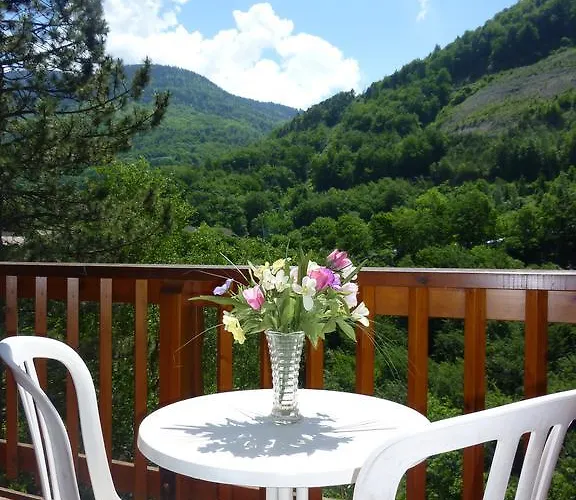 Hotell La Rochetaillee 3*
