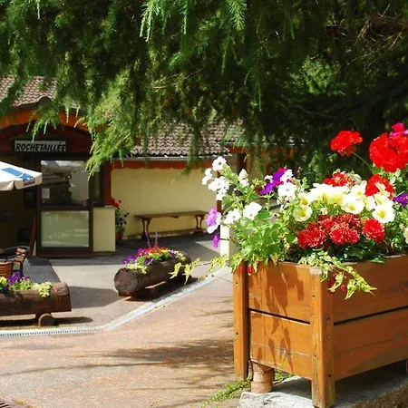 La Rochetaillee فندق